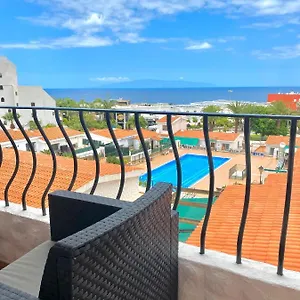 Adeje + Parking Apartment